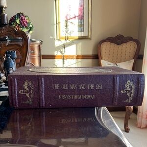 Vintage Synthetic Leather-Bound Storage Trinket Box The Old Man and the Sea.